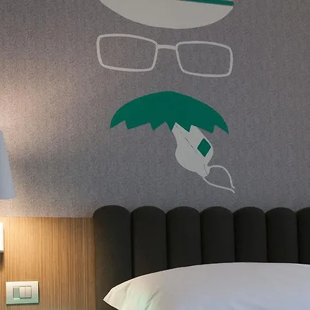 G Hotel