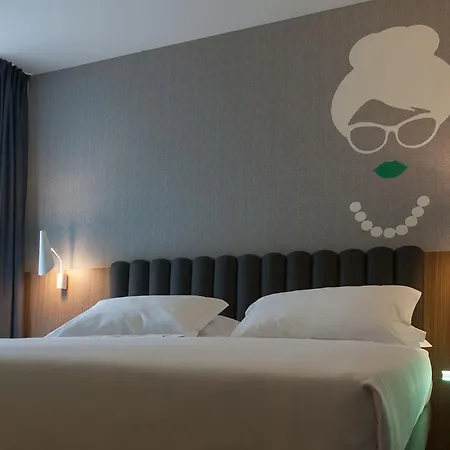 G Hotel 4*