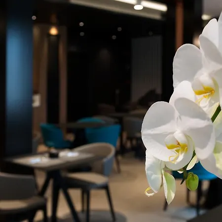 G Hotel